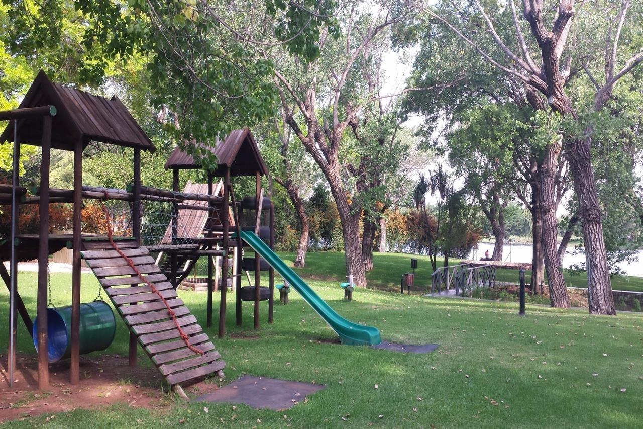 Riverside Sun Vanderbijlpark Buitenkant foto