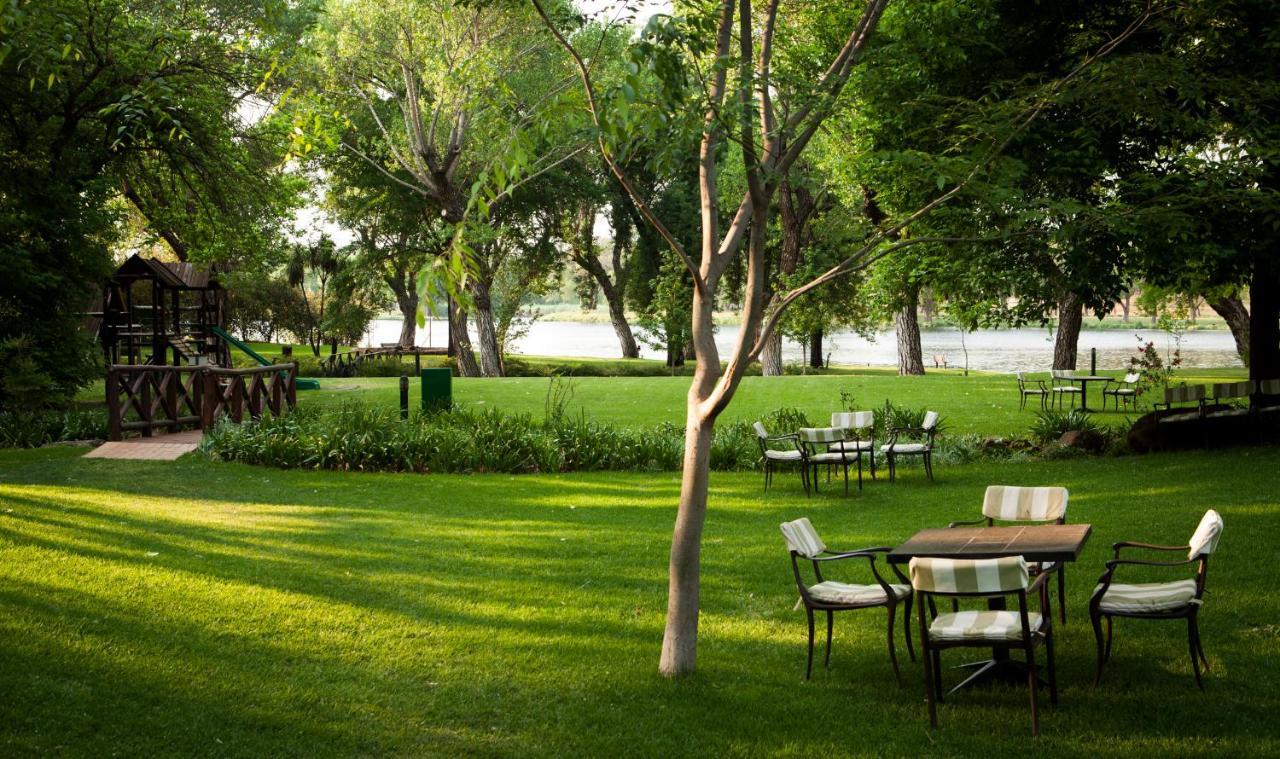 Riverside Sun Vanderbijlpark Buitenkant foto