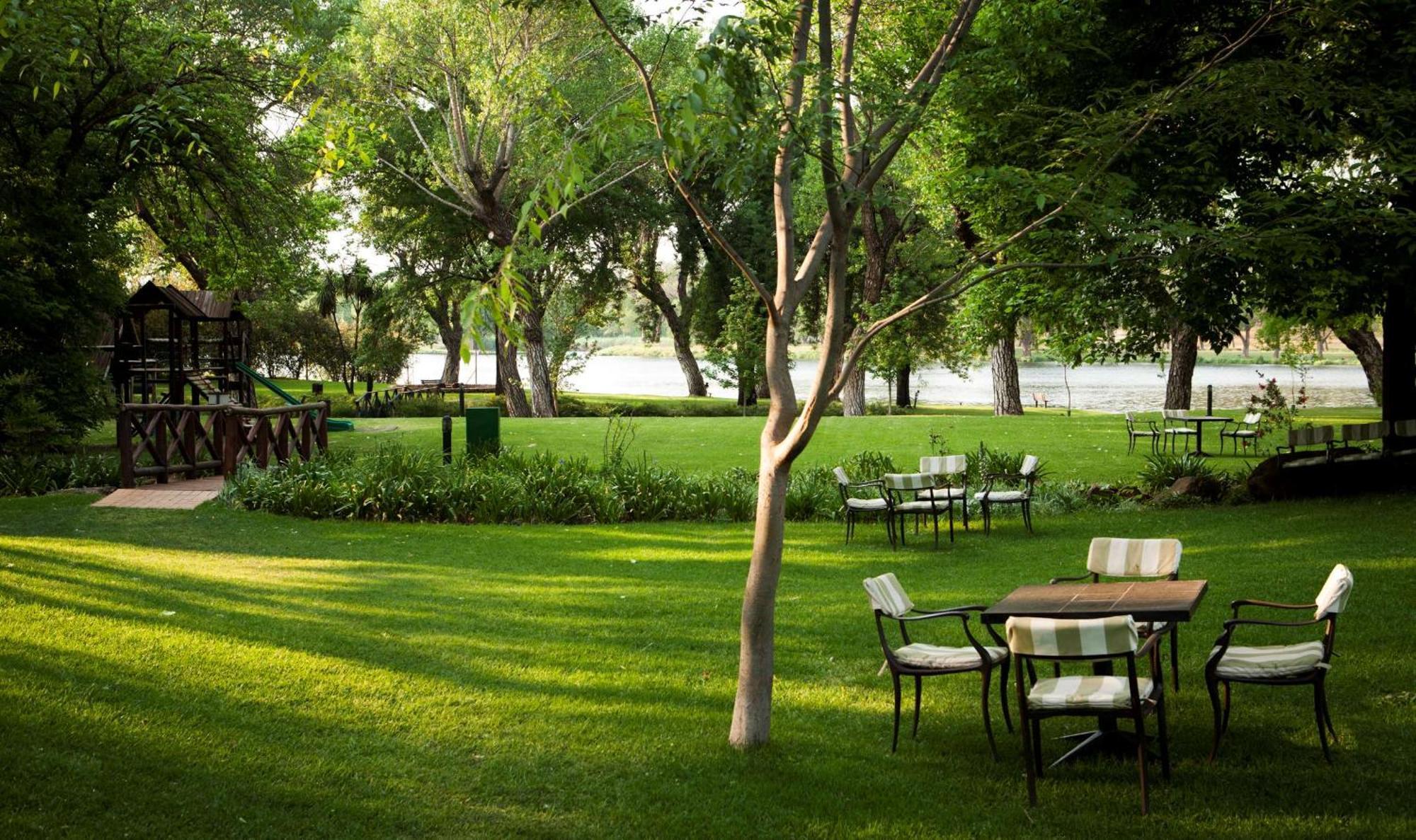 Riverside Sun Vanderbijlpark Buitenkant foto